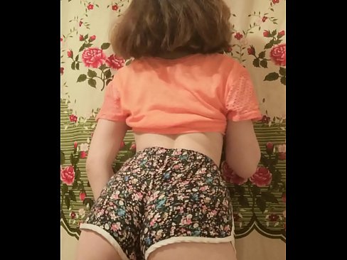 ❤️ Una ghjovana sexy si spoglia i pantaloncini davanti à a camera Super porn à co.hochu-sex-tomsk.ru ❌